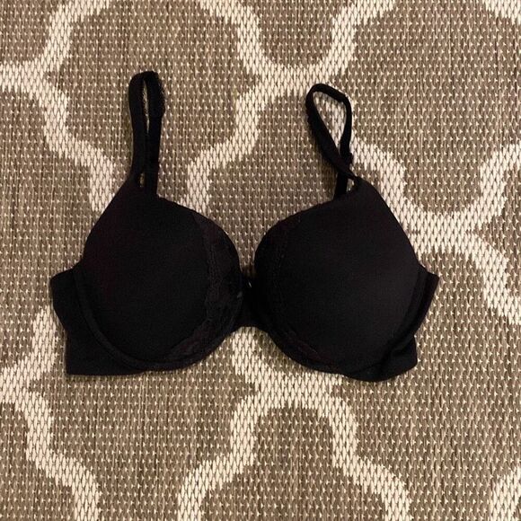 Victoria’s Secret body by Victoria padded perfect coverage bra size 34DD  - Picture 1 of 7